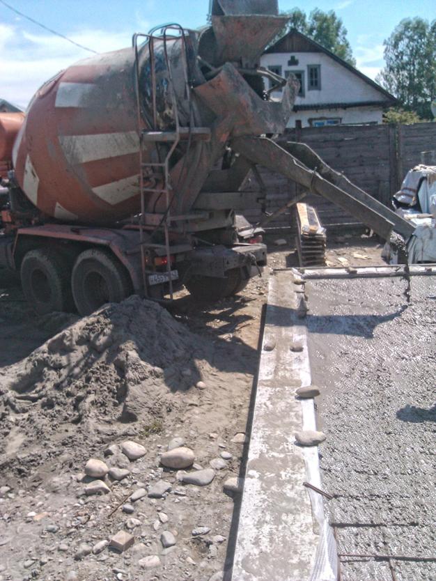 Продам или обменяю КамАЗ-53229 автобетоносмеситель.
