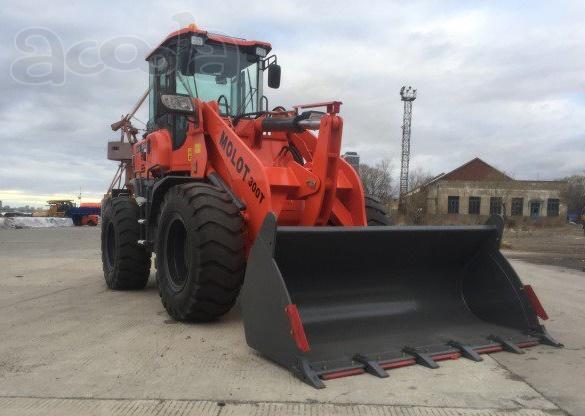 Фронтальный погрузчик MOLOT 300T