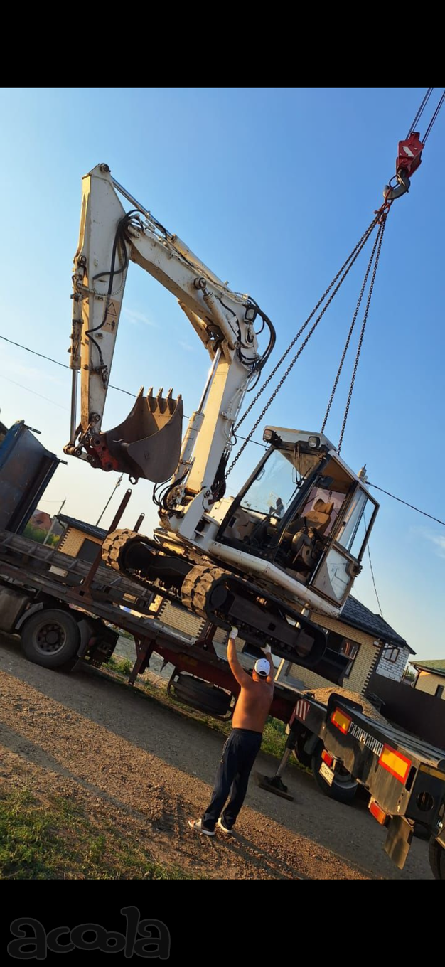 Гусеничный экскаватор